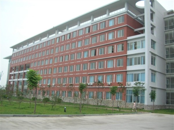 学校隔墙板安装案例